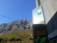 Kapstadt (Fahrt mit der Seilbahn zum Tafelberg)