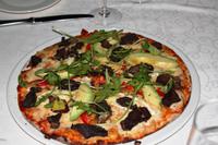 Devon Valley Hotel - Pizza Südafrika mit Biltong und Avocado