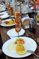 Neujahrsessen im Black Marlin -Kingklip am Spieß