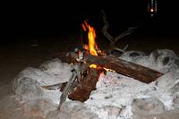 Stone Camp - Abendessen am Lagerfeuer