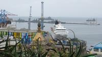 MS Amadea im Hafen von Valparaiso, Chile