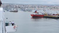 Einlaufen in den Hafen von Manta, Ecuador