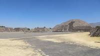 Platz des Mondes mit Mondpyramide, Teotihuacan, Mexiko