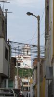 Kirche und Kabelsalat, Fischerdorf Huanchaco, Peru