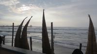 typische Binsenboote im Fischerdorf Huanchaco, Peru