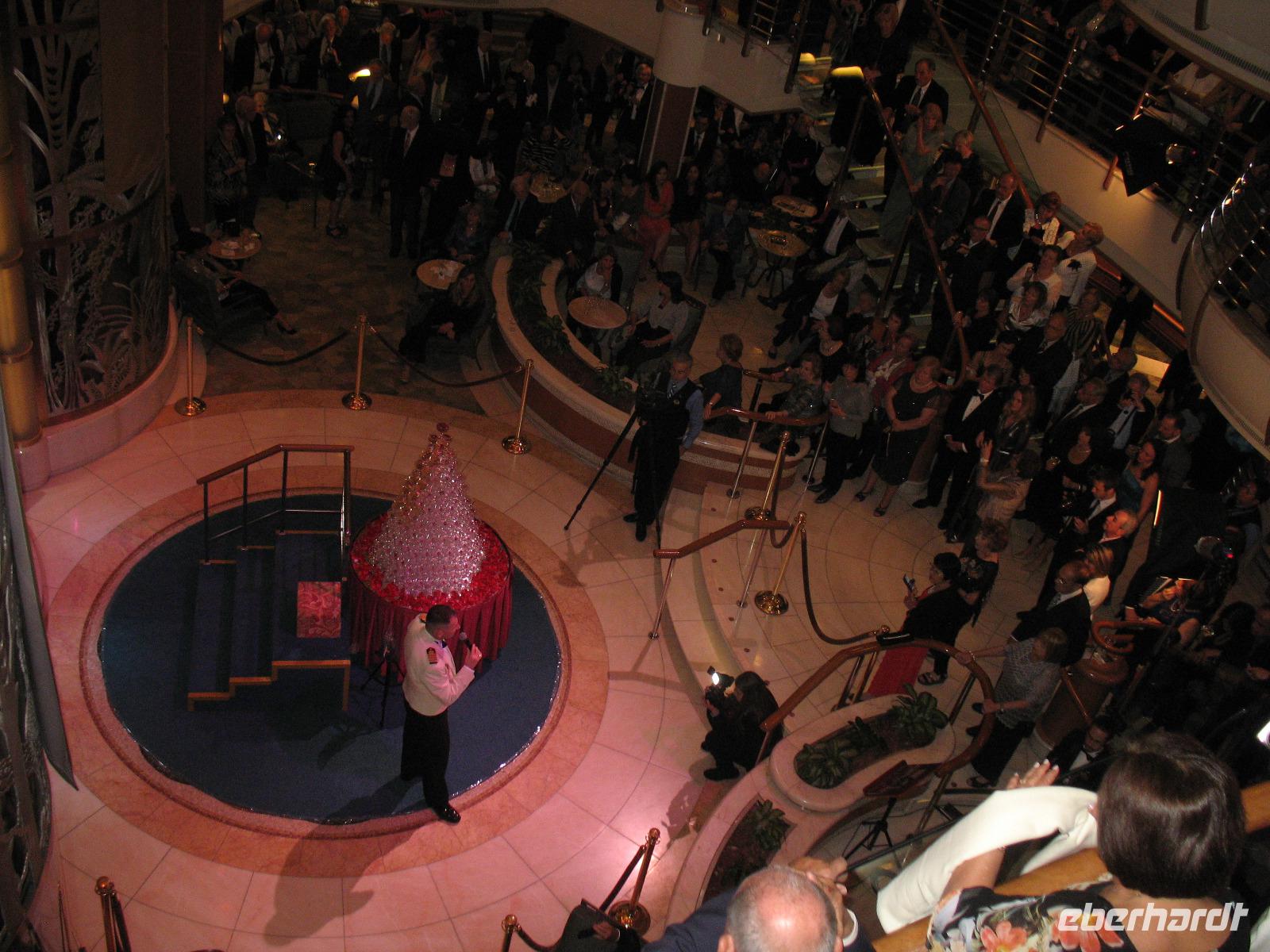 Willkommensparty mit Champagner Wasserfall und Empfang im 