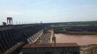 Itaipú-Wasserkraftwerk (Brasilien)