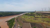 Itaipú-Wasserkraftwerk (Brasilien)