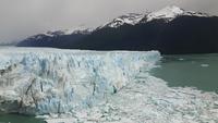 Spaziergang entlang des Gletscher Perito Moreno