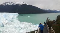 Spaziergang entlang des Gletscher Perito Moreno