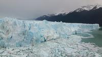 Spaziergang entlang des Gletscher Perito Moreno