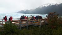 Spaziergang entlang des Gletscher Perito Moreno