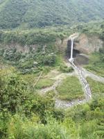 Seilbahnfahrt oberhalb von Banos
