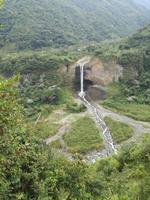 Seilbahnfahrt oberhalb von Banos