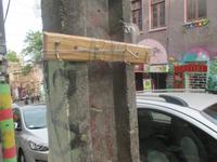 Gaderobenständer auf der Straße