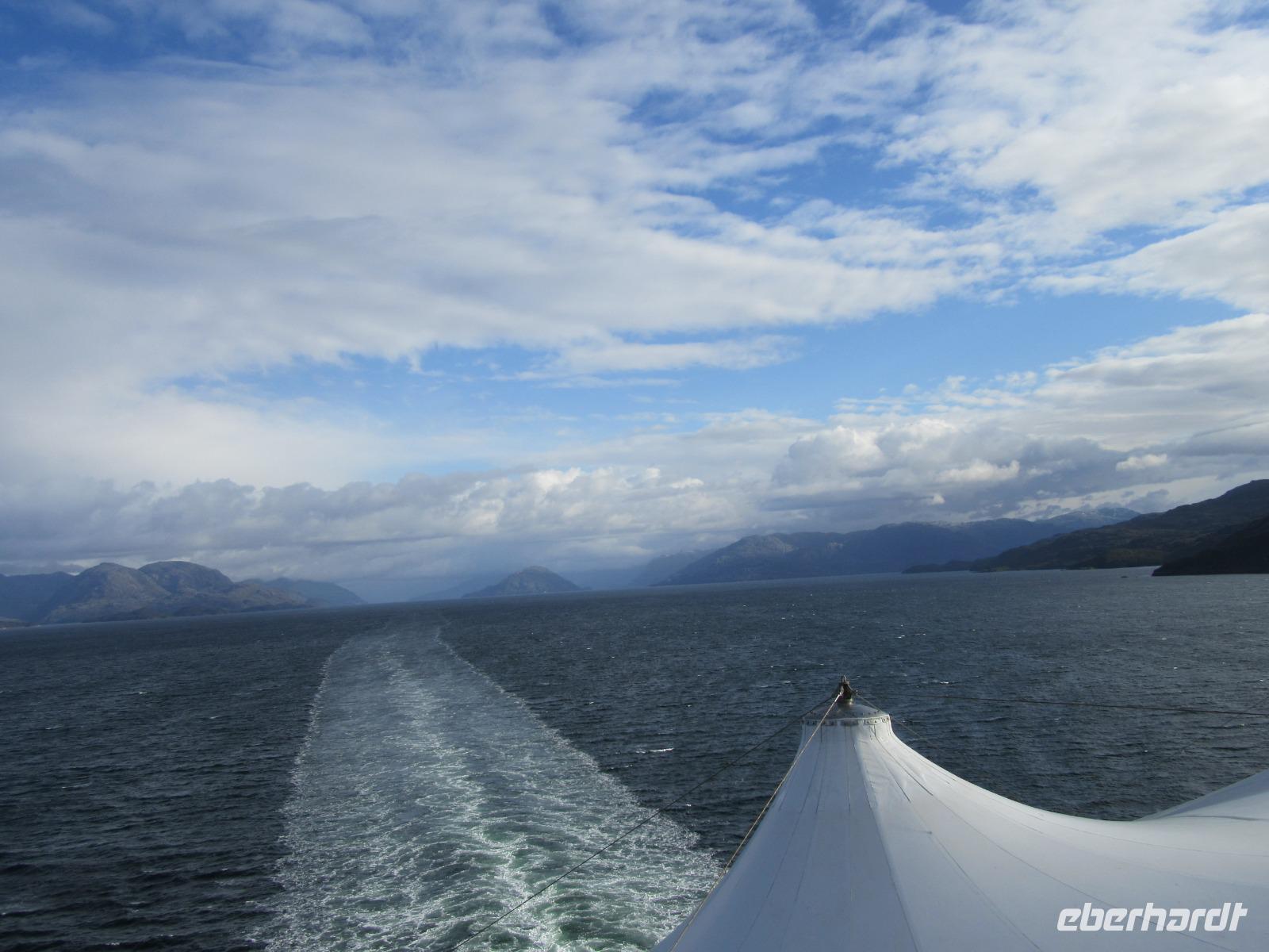 Fahrt durch die chilenischen Fjorde