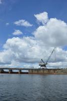 van Blommenstein Staudamm - die 54m hohe Staumauer von der Wasserseite 