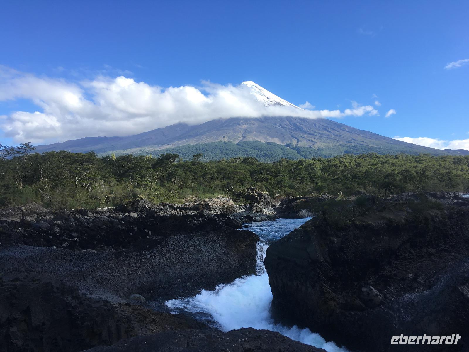 Petrohue-Wasserfälle, Puerto Varas und Frutillar - Petrohue-Wasserfälle und Vulkan Osorno