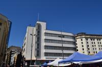 Stadtrundfahrt durch Valparaiso - Bauhausarchitektur am Plaza Sotomayor