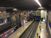 Spaziergang durch die Altstadt von Santiago - U-Bahn-Station