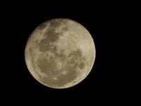 Mond über der Atamacana