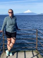 Chile und Osterinsel - Reisebegleitung Franziska mit Vulkan Osorno