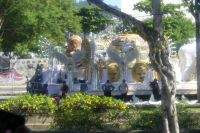 Umzugswagen in der Nähe des Sambadroms