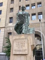 Statue Cossens, Santiago de Chile