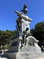 Tierra del Fuego mit seinen Kaweskan indigenem Volk wird hier geehrt