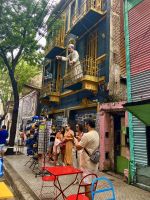 Sogar der Pabst schaut zu in La Boca BA