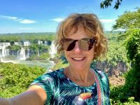 Die Iguazu Faelle brasilianische Seite mit gefundenen Tukan