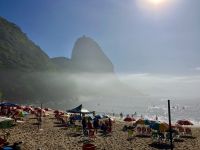 Der Zuckerhut dahinter