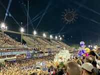 So viel Energie, Farben, Gelaechter, Tanz ein Erlebnis