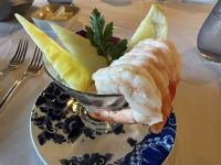 Vorspeise: Ananas-Jumbo-Garnelen-Cocktail