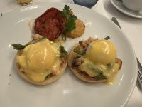 Frühstück: Eier Benedict