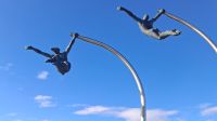 Skulpturen in Puerto Natales im Wind