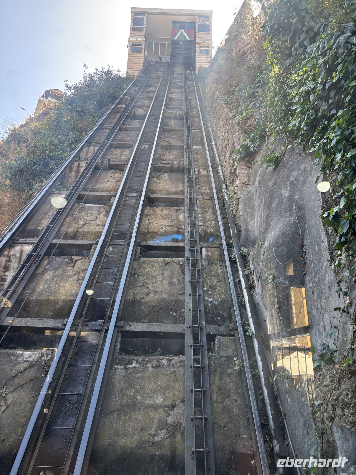 Standseilbahn zum Hotel in Valparaiso &ndash; &copy;  (Eberhardt TRAVEL)