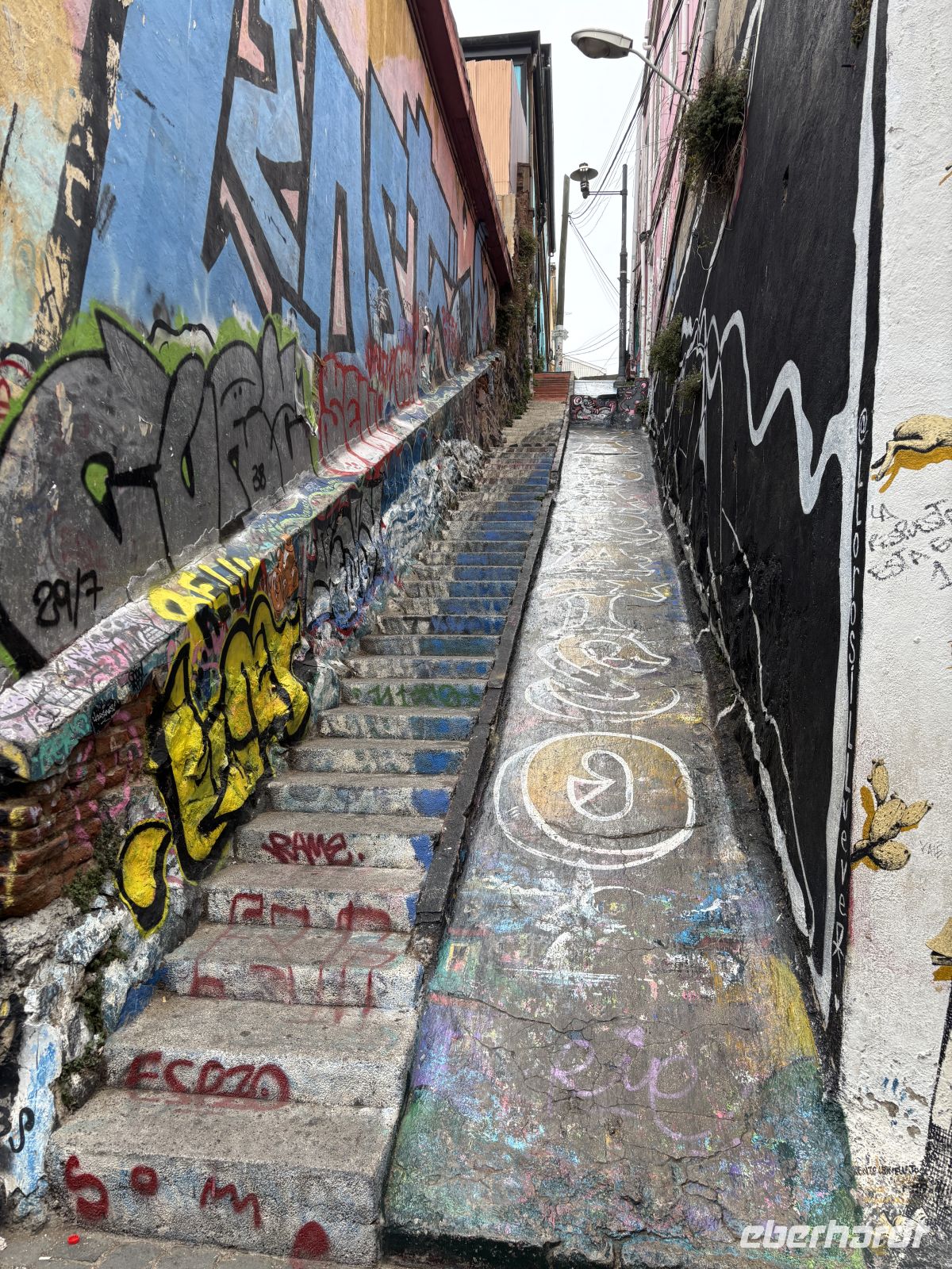 Bunte Straßen in Valparaiso_5 &ndash; &copy;  (Eberhardt TRAVEL)