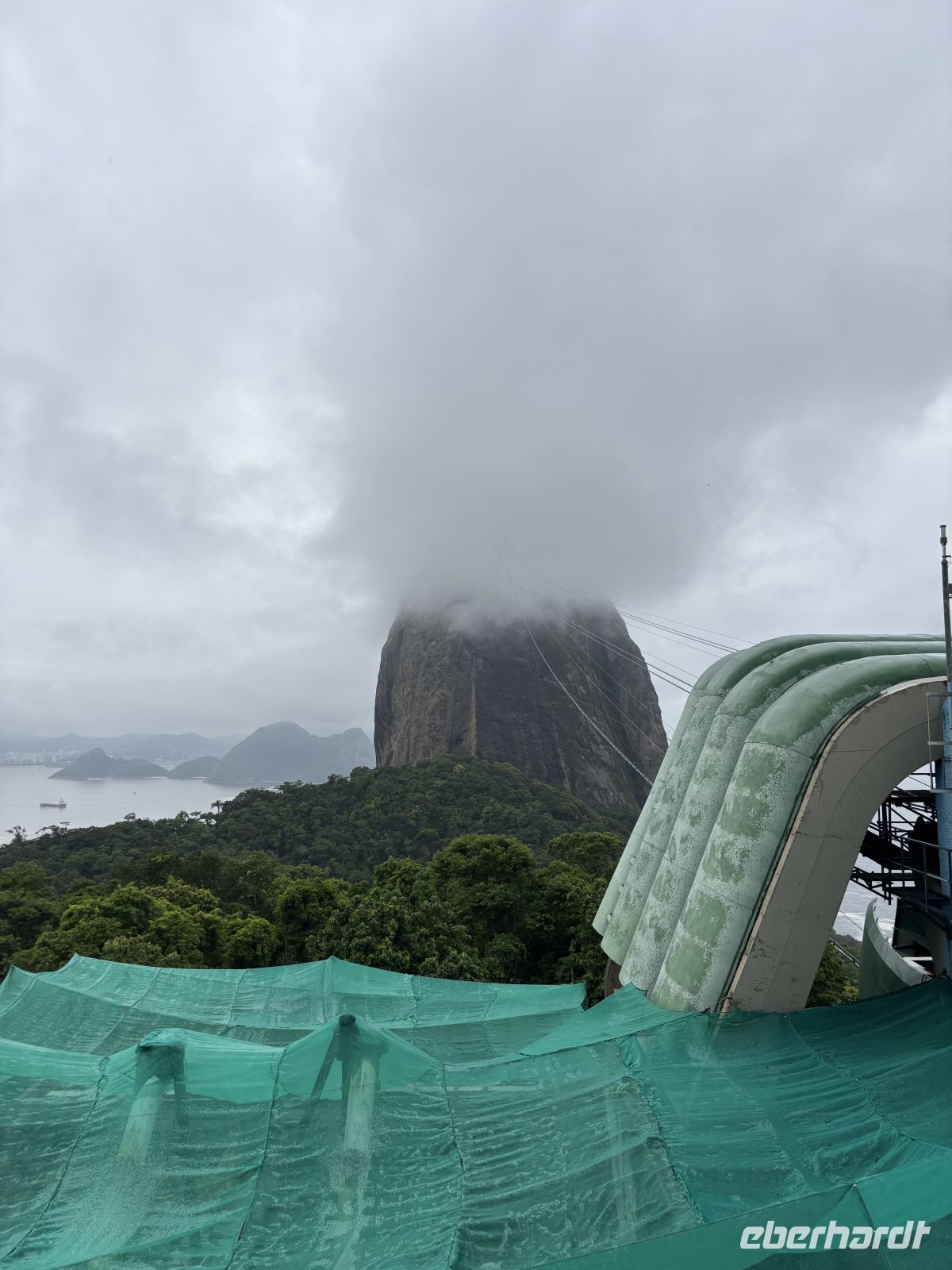 Hinauf in den Nebel des Zuckerhuts &ndash; &copy;  (Eberhardt TRAVEL)