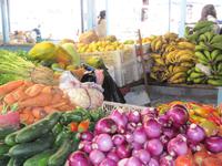 Auf dem Lebensmittelmarkt in Otavalo