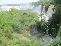 Iguazu Wasserfälle - argentinische Seite mit Regenbogen