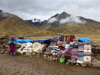 Verkaufsstände am La Raya-Pass auf 4335 m Höhe