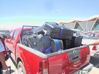 Koffertransport in der Atacama-Wüste