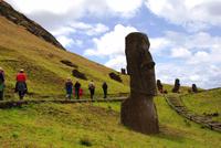 am Vulkan und Steinbruch Rano Raraku