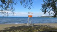 Blick über Llanquihue See mit Vulkan Osorno, Strandufer in Frutillar