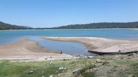 Fahrt von San Salvador de Jujuy nach Salta... (Stausee Dique la Cienaga)