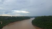 Iguazú-Fluss (Dreiländer-Eck Argentinien - Paraguay - Brasilien)