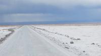 Straße mit Salz, Atacama Wüste