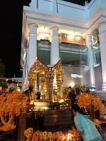 24.01.2016: Spaziergang durch das nächtliche Bangkok - Hindu-Schrein