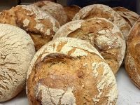 Taeglich frisches Artisan Brot an Bord